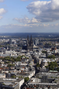 Blick vom Fernsehturm Colonius in Köln