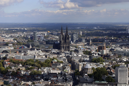 Blick vom Fernsehturm Colonius in Köln