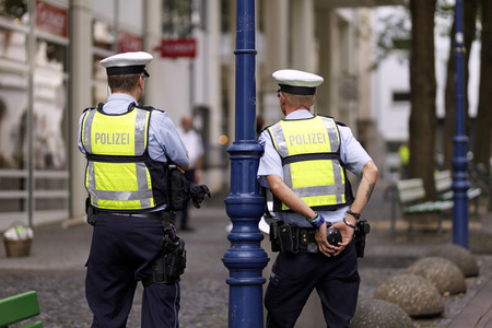 Symbolfoto Polizeistreife