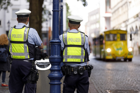 Symbolfoto Polizeistreife