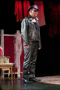 Theaterstück 'Theaterblut & falsche Brüste' in Dresden