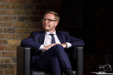 Markus Gabriel und Hendrik Streeck auf der phil.cologne 2020 in Köln