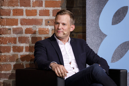 Markus Gabriel und Hendrik Streeck auf der phil.cologne 2020 in Köln