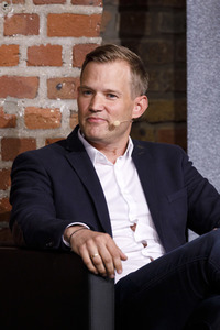 Markus Gabriel und Hendrik Streeck auf der phil.cologne 2020 in Köln