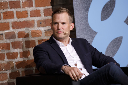 Markus Gabriel und Hendrik Streeck auf der phil.cologne 2020 in Köln