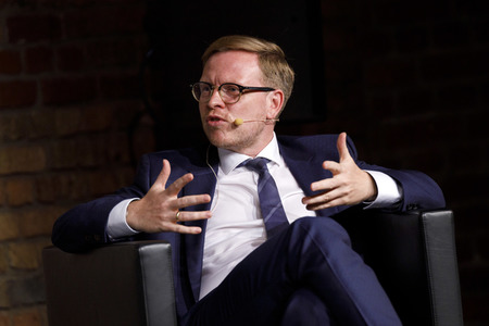 Markus Gabriel und Hendrik Streeck auf der phil.cologne 2020 in Köln