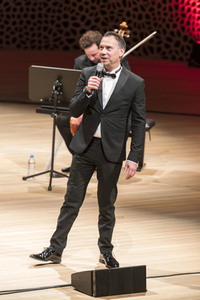 Soundtrack-Lesetour 'Der Polizist' mit Sebastian Fitzek in Hamburg