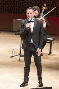 Soundtrack-Lesetour 'Der Polizist' mit Sebastian Fitzek in Hamburg