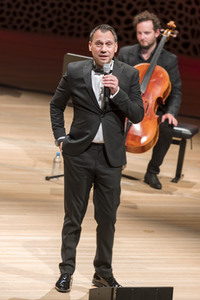 Soundtrack-Lesetour 'Der Polizist' mit Sebastian Fitzek in Hamburg