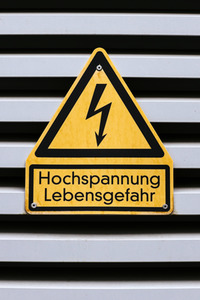Symbolfoto Hochspannung