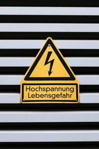 Symbolfoto Hochspannung