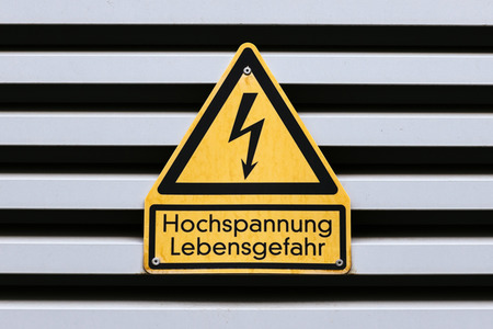 Symbolfoto Hochspannung