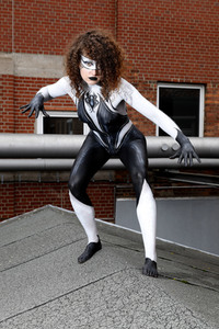 GEEK ART: Spider-Man und Spider-Gwen Bodypainting