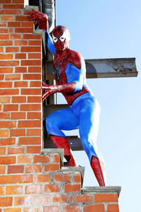 GEEK ART: Spider-Man und Spider-Gwen Bodypainting