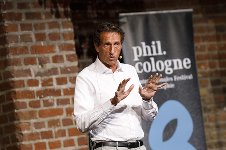 Julian Nida-Rümelin auf der phil.cologne 2020 in Köln