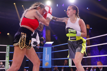 1. Kampfabend 'Das große SAT.1 Promiboxen' in Köln