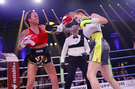 1. Kampfabend 'Das große SAT.1 Promiboxen' in Köln