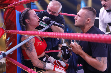1. Kampfabend 'Das große SAT.1 Promiboxen' in Köln
