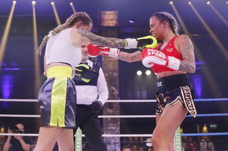 1. Kampfabend 'Das große SAT.1 Promiboxen' in Köln