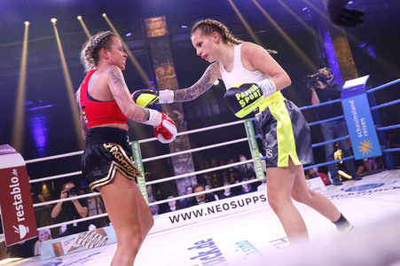 1. Kampfabend 'Das große SAT.1 Promiboxen' in Köln