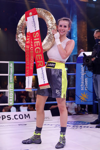 1. Kampfabend 'Das große SAT.1 Promiboxen' in Köln