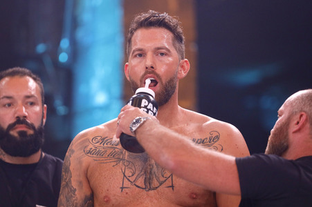 1. Kampfabend 'Das große SAT.1 Promiboxen' in Köln