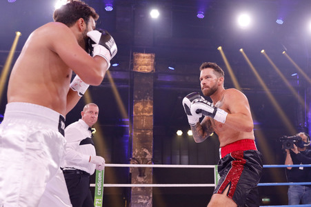 1. Kampfabend 'Das große SAT.1 Promiboxen' in Köln