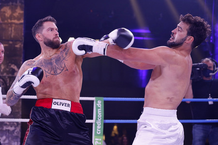 1. Kampfabend 'Das große SAT.1 Promiboxen' in Köln