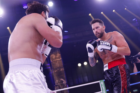 1. Kampfabend 'Das große SAT.1 Promiboxen' in Köln