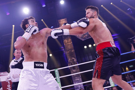 1. Kampfabend 'Das große SAT.1 Promiboxen' in Köln