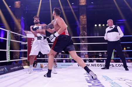 1. Kampfabend 'Das große SAT.1 Promiboxen' in Köln