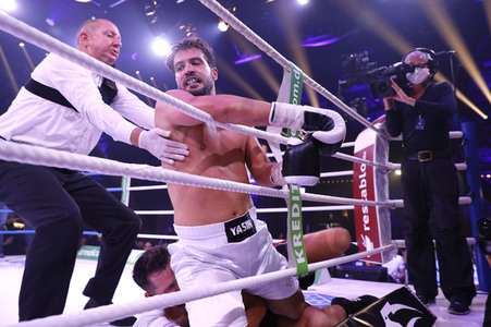 1. Kampfabend 'Das große SAT.1 Promiboxen' in Köln