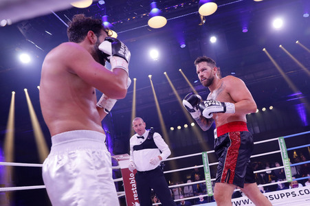 1. Kampfabend 'Das große SAT.1 Promiboxen' in Köln