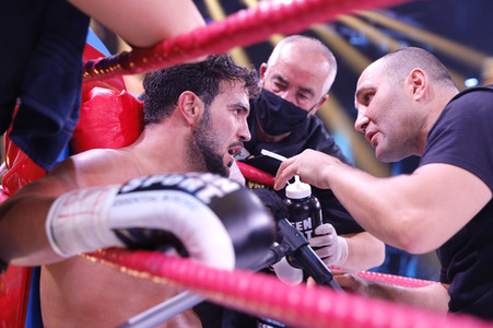 1. Kampfabend 'Das große SAT.1 Promiboxen' in Köln