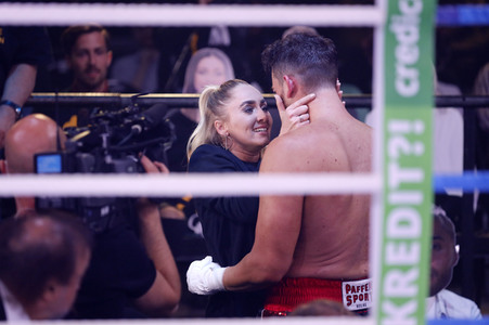 1. Kampfabend 'Das große SAT.1 Promiboxen' in Köln