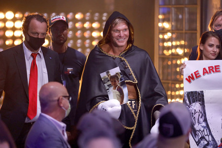 1. Kampfabend 'Das große SAT.1 Promiboxen' in Köln