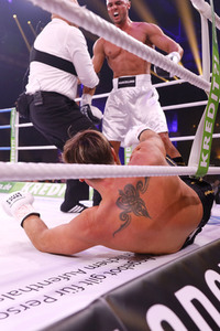 1. Kampfabend 'Das große SAT.1 Promiboxen' in Köln