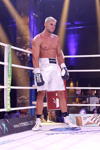 1. Kampfabend 'Das große SAT.1 Promiboxen' in Köln