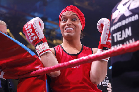 1. Kampfabend 'Das große SAT.1 Promiboxen' in Köln