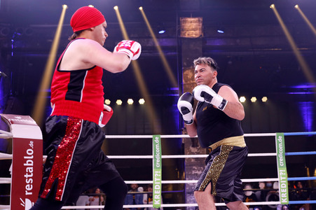 1. Kampfabend 'Das große SAT.1 Promiboxen' in Köln