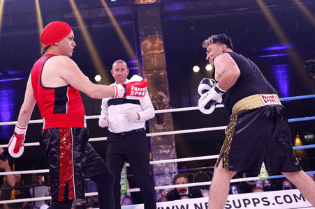 1. Kampfabend 'Das große SAT.1 Promiboxen' in Köln