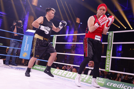 1. Kampfabend 'Das große SAT.1 Promiboxen' in Köln