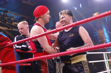 1. Kampfabend 'Das große SAT.1 Promiboxen' in Köln