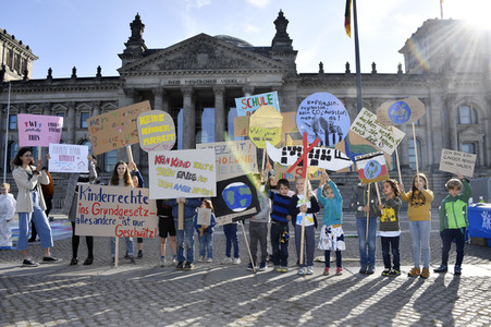 Fototermin anlässlich des Weltkindertags 2020 in Berlin