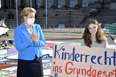 Fototermin anlässlich des Weltkindertags 2020 in Berlin