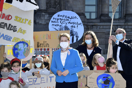 Fototermin anlässlich des Weltkindertags 2020 in Berlin