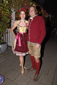 Almauftrieb in der Käfer Schänke in München