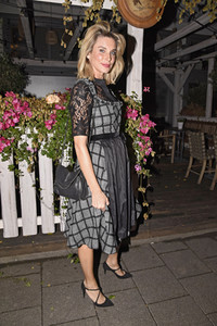 Almauftrieb in der Käfer Schänke in München