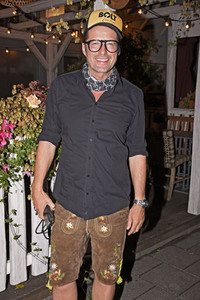 Almauftrieb in der Käfer Schänke in München