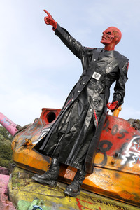 GEEK ART: Captain America vs. Red Skull Bodypainting